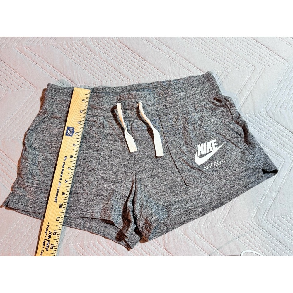 Nike Gym Vintage shorts‎ women's  size medium blue tag